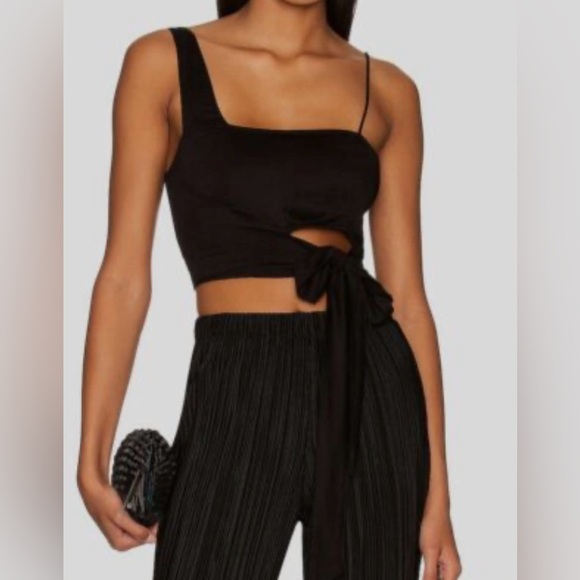 Free People Black Mila Asymmetric Tie Crop Top size M - Picture 1 of 6